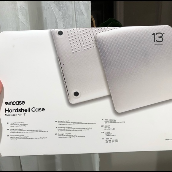 Transparent macbook case - Picture 2 of 4